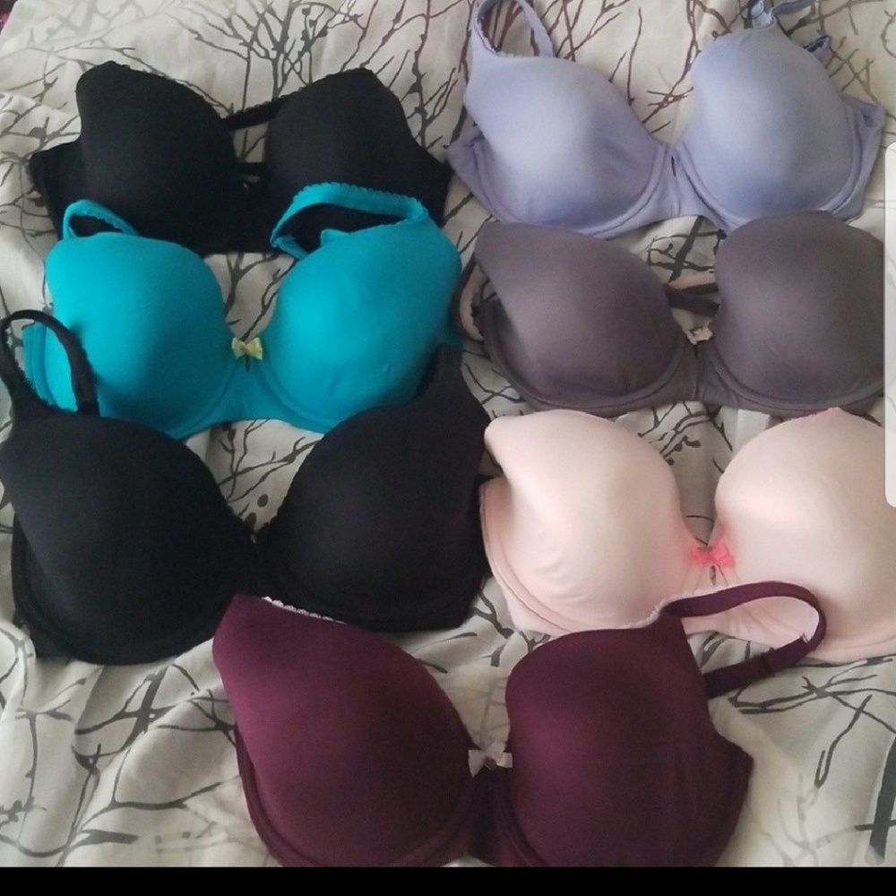 This is for Light Pink only* vs body bra